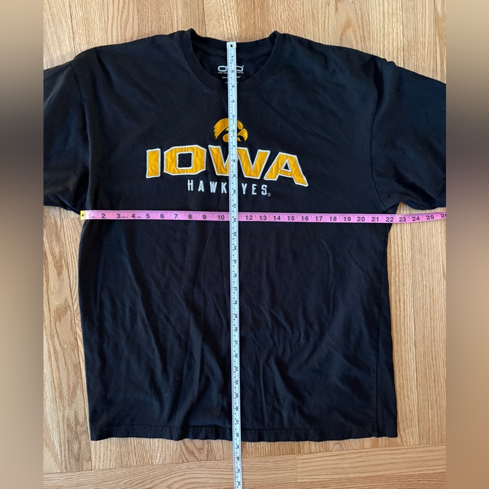Iowa Hawkeyes Embroidered Men's Short Sleeve Tee - Black & Gold - Picture 6 of 8
